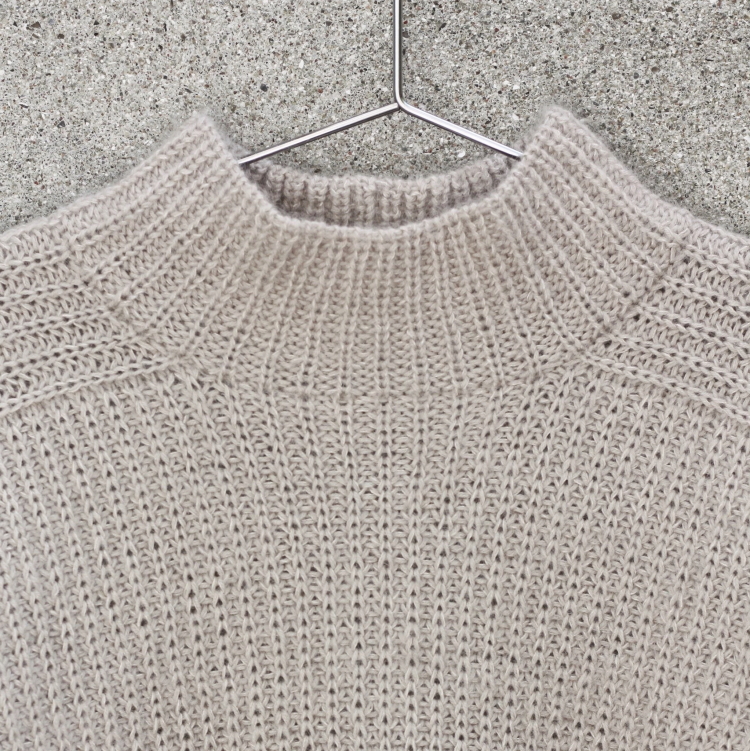 Aviaya Sweater - Buy PDF knitting pattern online | Maschenfein.uk