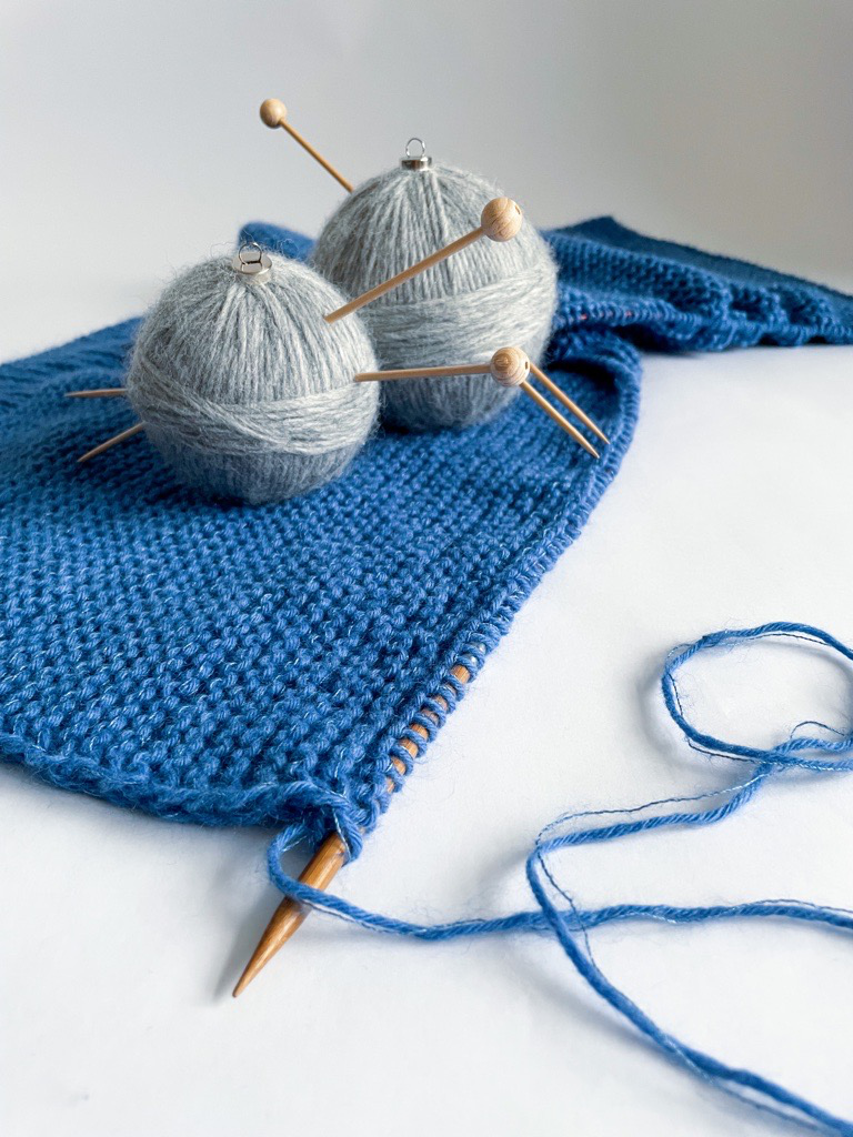 5 Rolls Glow in the Dark Yarn Luminous Knitting Crochet Yarn for Crocheting  DIY Glow Fingering Weight Yarn for DIY Arts Crafts -  Denmark